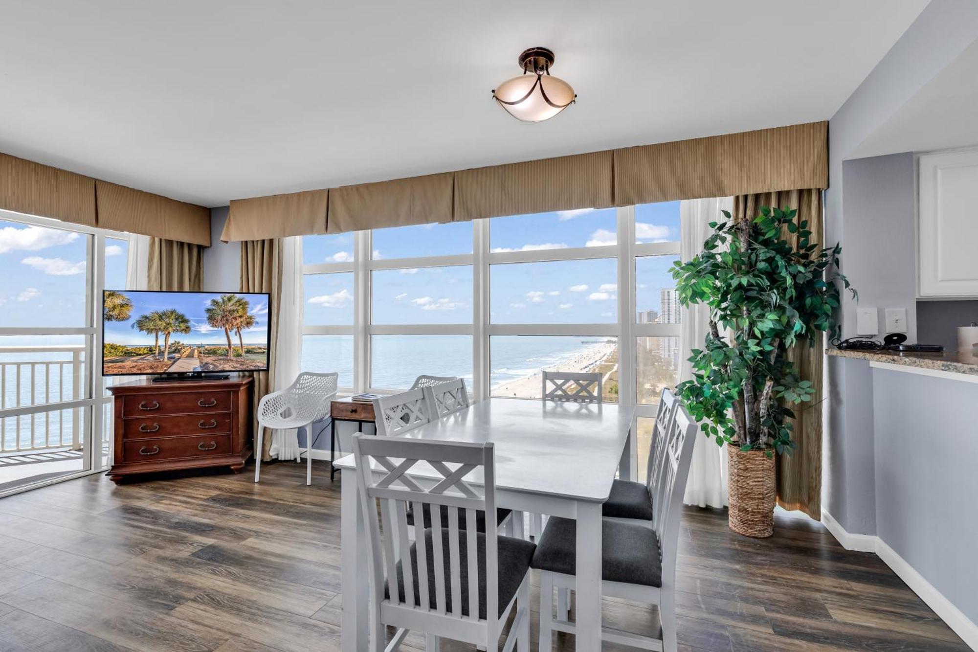 Stunning Condo With Wall-To-Wall Windows Overlooking Ocean เมอร์เทิลบีช ภายนอก รูปภาพ